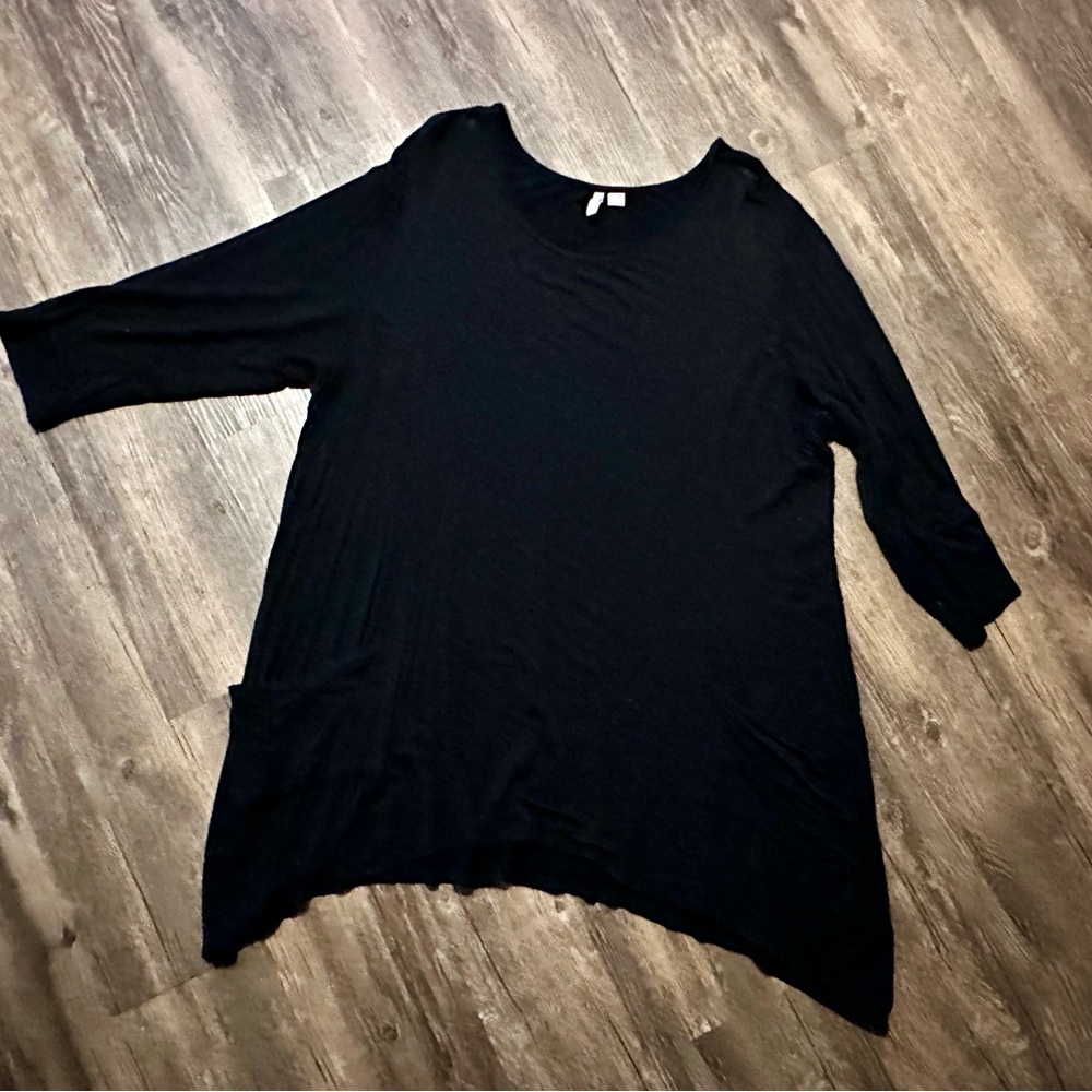 Black asymmetric tunic EST 1946 Cato brand Size 18/20W black
